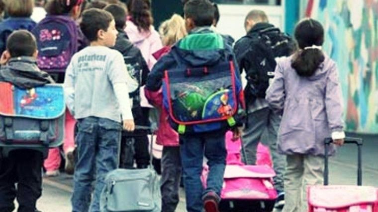 El Gobierno anunciaría hoy la suspensión de clases en escuelas primarias y secundarias de todo el país