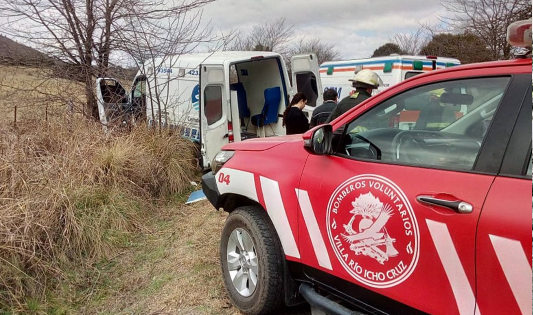 Volcó una ambulancia en Córdoba y murió una paciente
