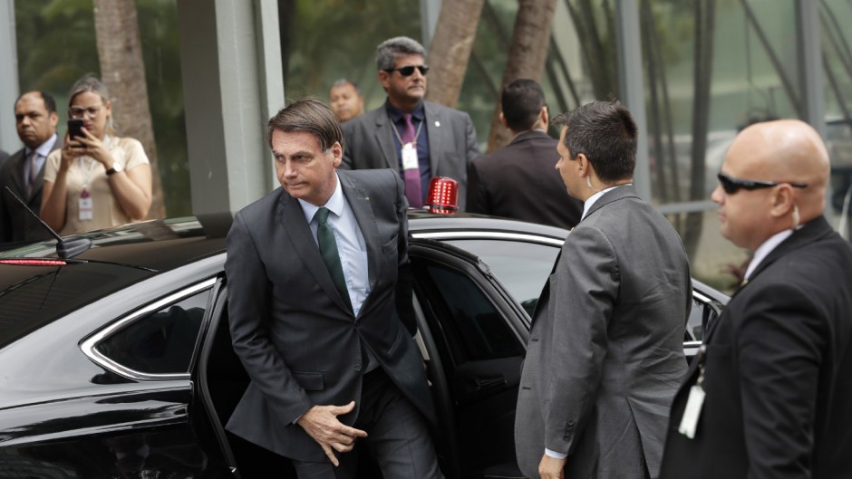 Bolsonaro se niega a evacuar ciudadanos argentinos de China y prioriza a Polonia