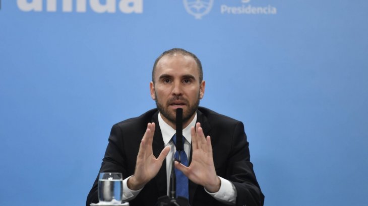 Gobierno posterga el pago de u$s10.000 millones de deuda dólares bajo ley argentina