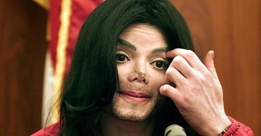 Fotos de adolescentes desnudos, pornografía y abuso de menores: todo lo que escondía la mansión de Michael Jackson
