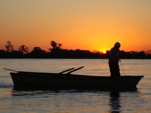 La Provincia informa el pago a los pescadores comerciales y artesanales afectados por la situación hidrológica del Río Paraná