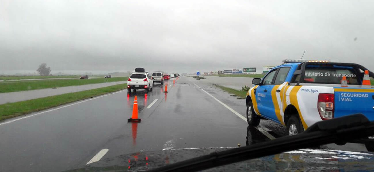 La Ruta 11 cortada por las intensas lluvias en el sur provincial