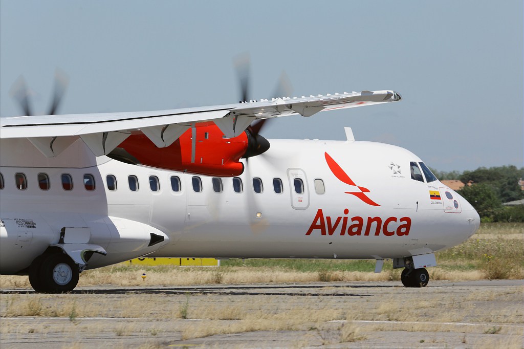 Tres líneas aéreas demostraron interés en vuelos «low cost»