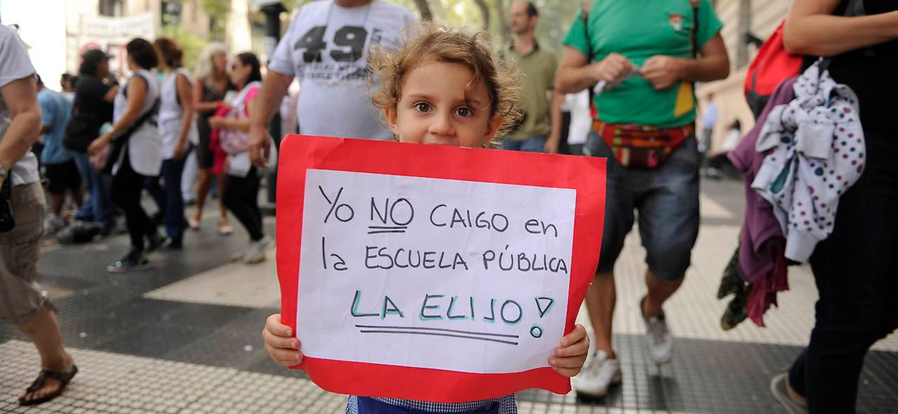 Histórica marcha docente pidiendo mejores salarios