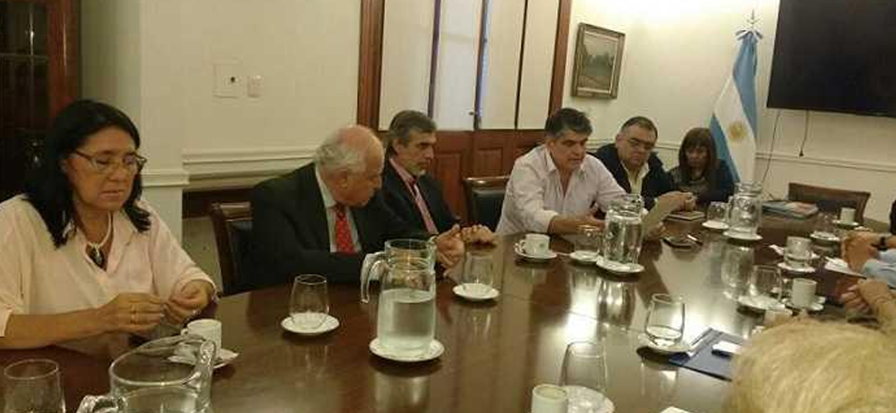 Laura Mai se reunió con el Gobernador Lifschitz
