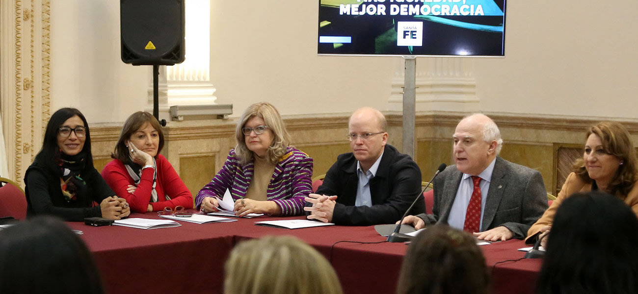Lifschitz presentó un nuevo proyecto de Ley de Paridad de Género al que consideró «el más avanzado de Argentina»