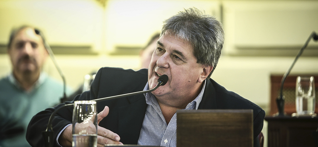 Rubeo pide por dos leyes ya aprobadas en la Legislatura