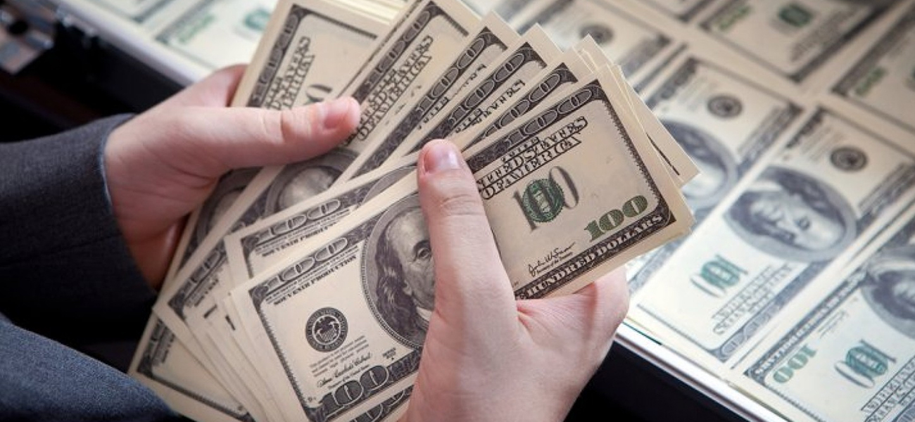 Sigue la escalada del dólar: avanza 47 centavos a su nuevo récord histórico de $30,32
