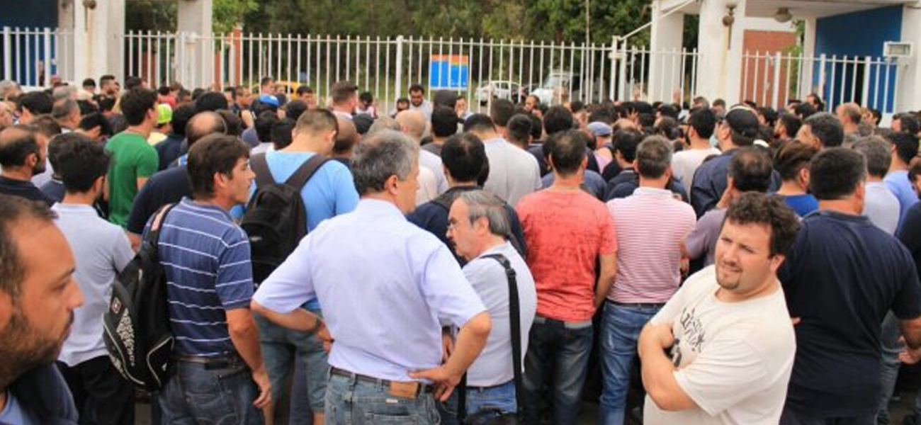 Despidieron 35 trabajadores de la Fábrica Militar de Fray Luis Beltrán