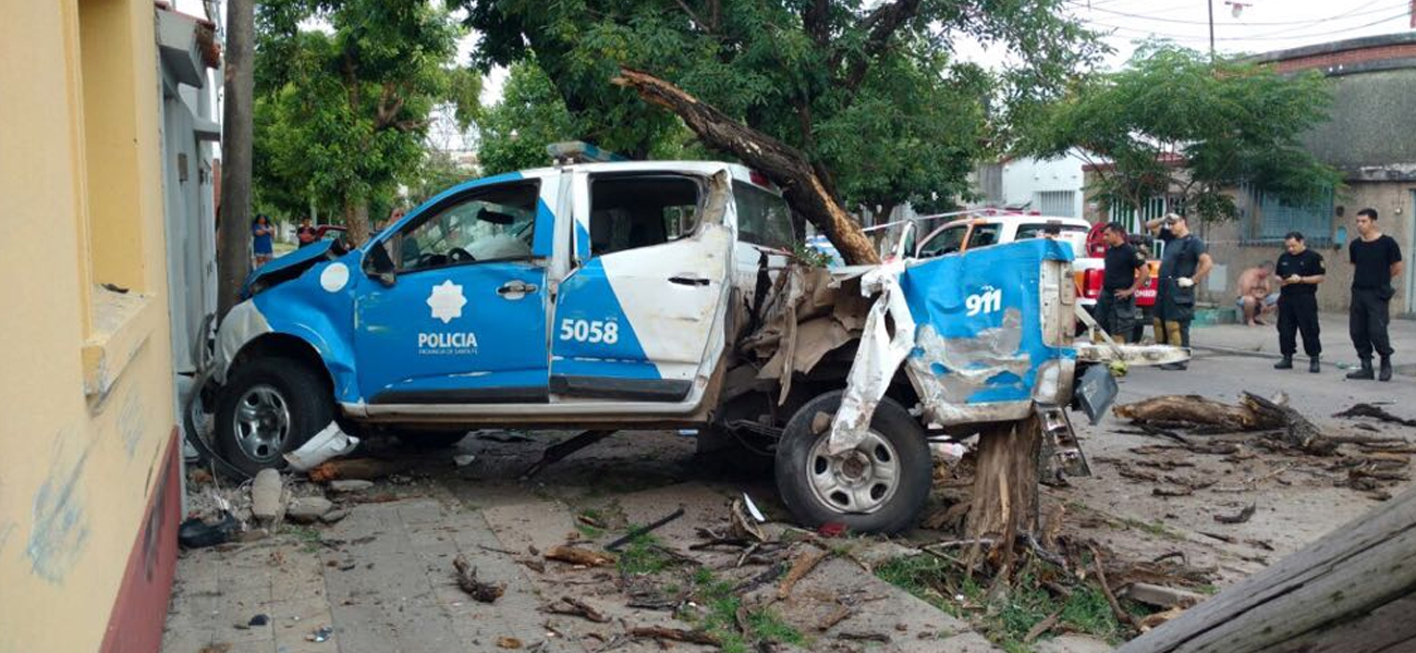 Espectacular accidente de un patrullero en Santa Fe