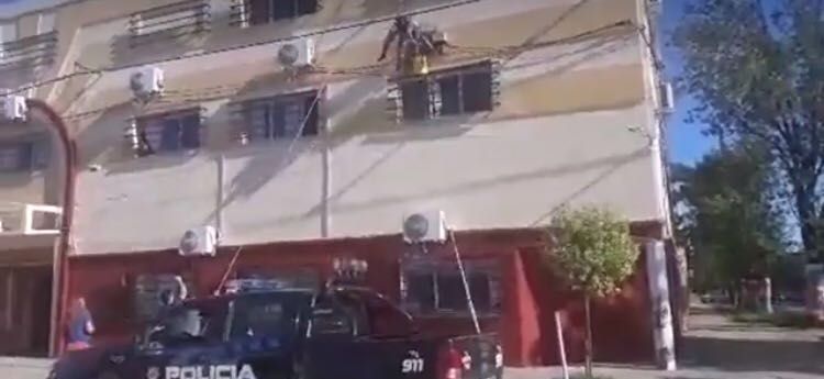 Villa Ocampo: un trabajador recibió una descarga eléctrica de 33.000 voltios