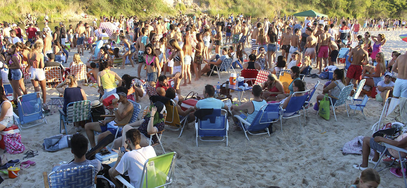 Fotos: Una multitud vivió la Fiesta de la Arena Blanca