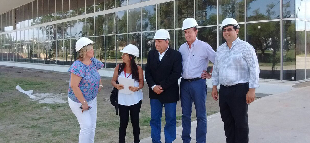 «El Hospital tiene que estar terminado en diciembre»