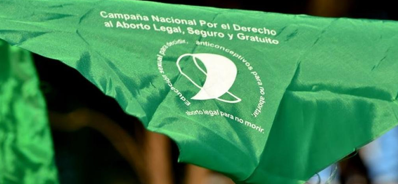 Murió una mujer de 28 años por un aborto clandestino con perejil en Moreno