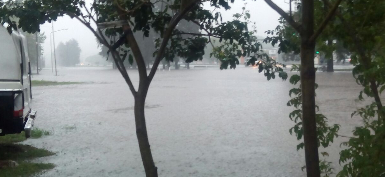 Vecinos de Avellaneda también están inundados