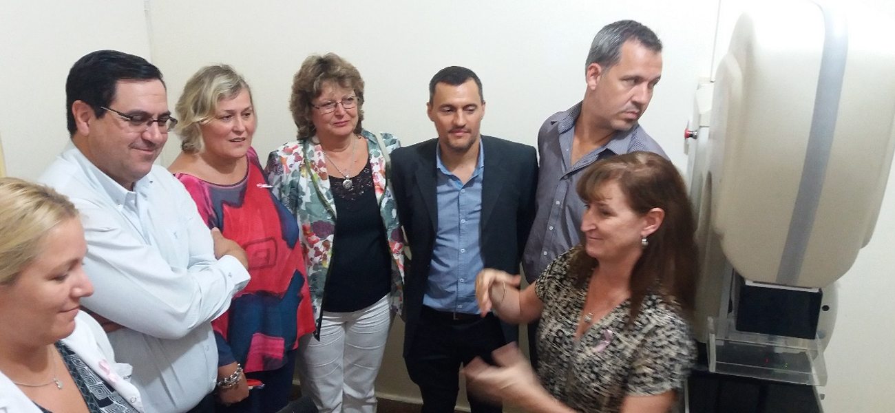 Pusieron un mamógrafo usado y lo inauguraron con bombos y platillos