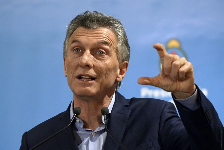 Macri usó la cadena nacional para dar datos parciales sobre pobreza, deuda y desempleo