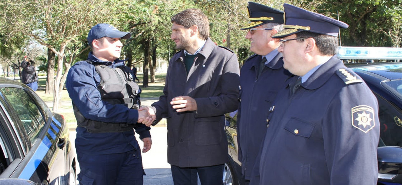 La provincia entregó 15 nuevos móviles a la Unidad Regional IX