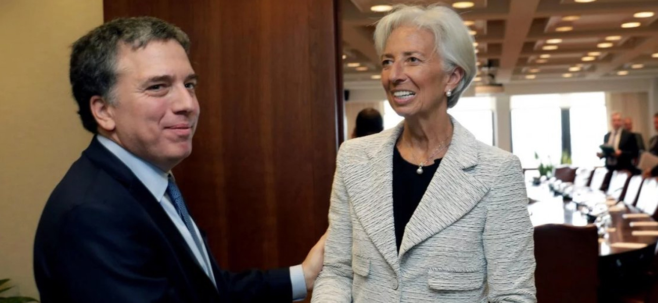 Gobierno negocia con el FMI en envío de más dólares con la promesa de más ajuste