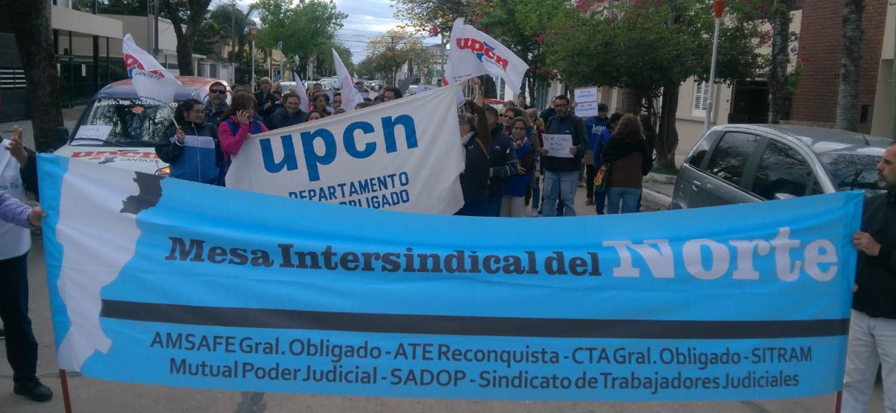 Gremios se manifestaron en IAPOS y la Gremial Médica
