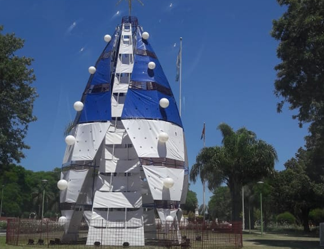 Avellaneda enciende hoy su árbol navideño
