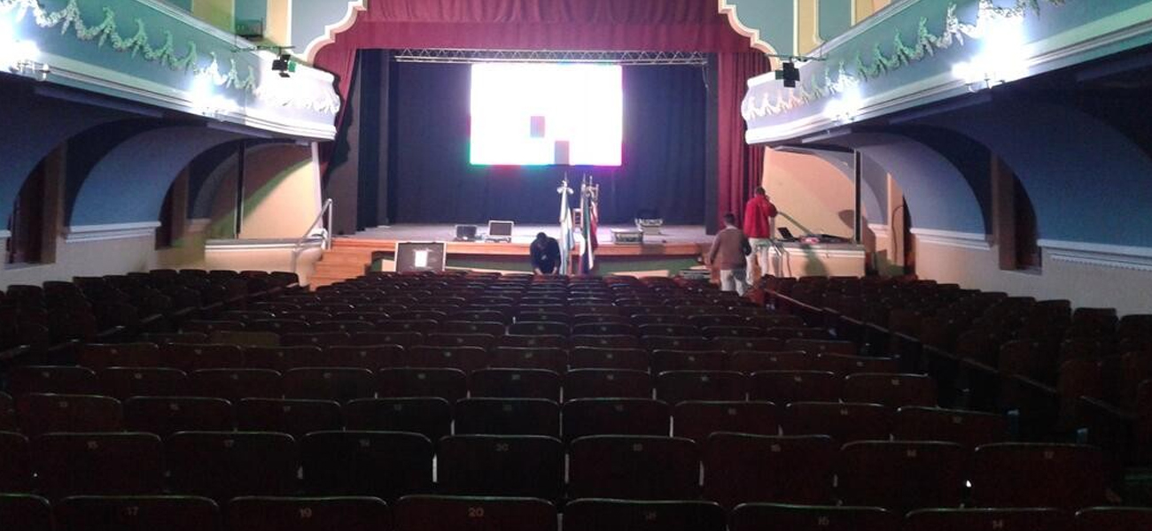 La provincia aportará $3,5 M para el cambio de las butacas del Teatro Español