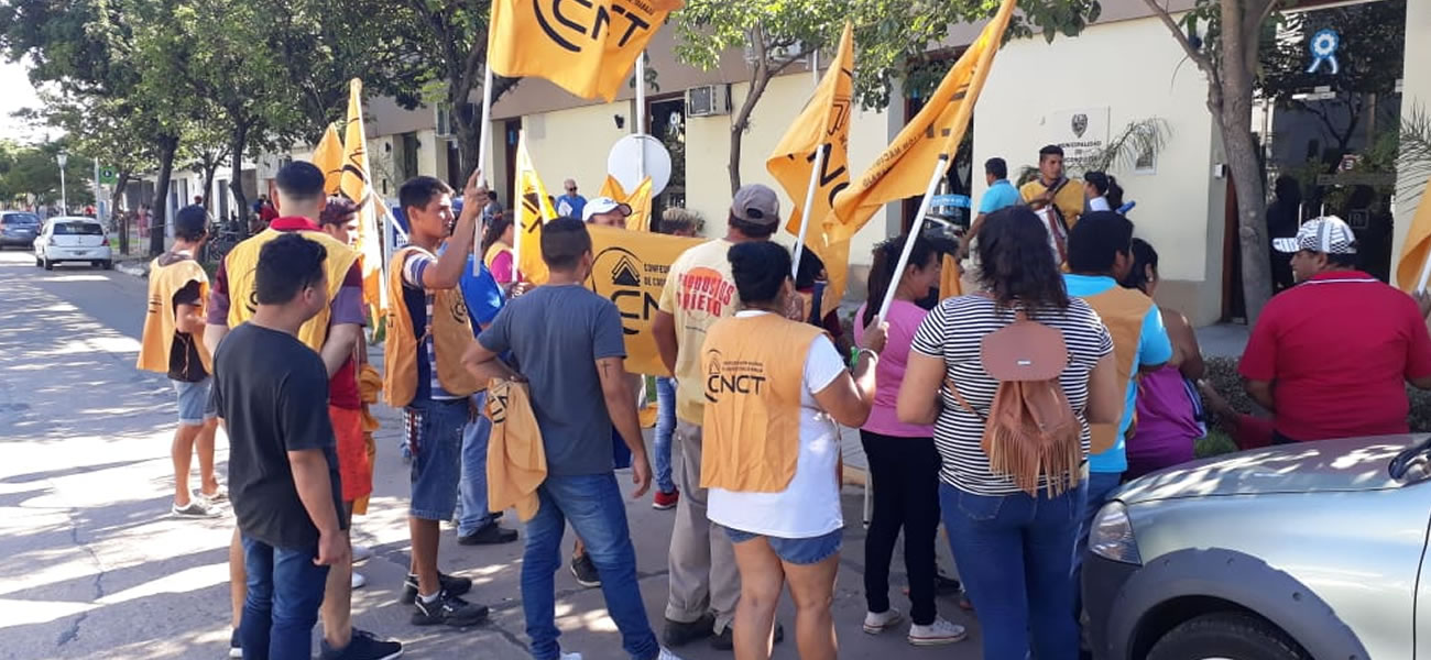 Cooperativas de trabajo se manifestaron en la Municipalidad de Reconquista