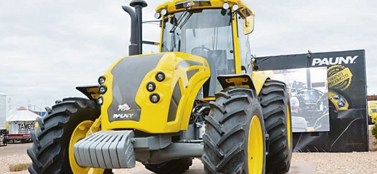 Fábrica de tractores Pauny reducirá turnos por caída de ventas