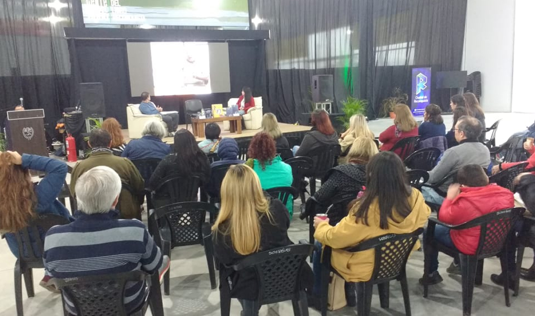 Con buen marco de público se presentaron dos libros con temática LGTBI