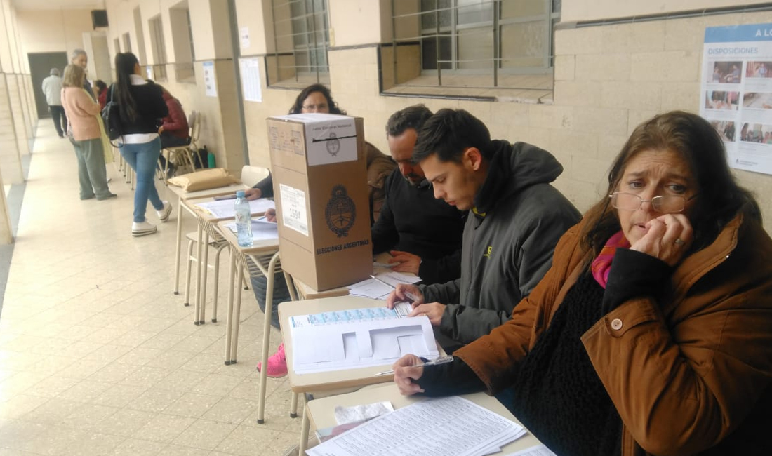 Argentina vota: se abren las mesas electorales para recibir a los electores