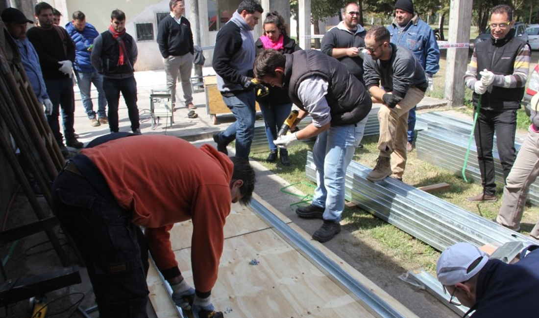 Elías Yapur y la UTN capacitaron en construcción en seco