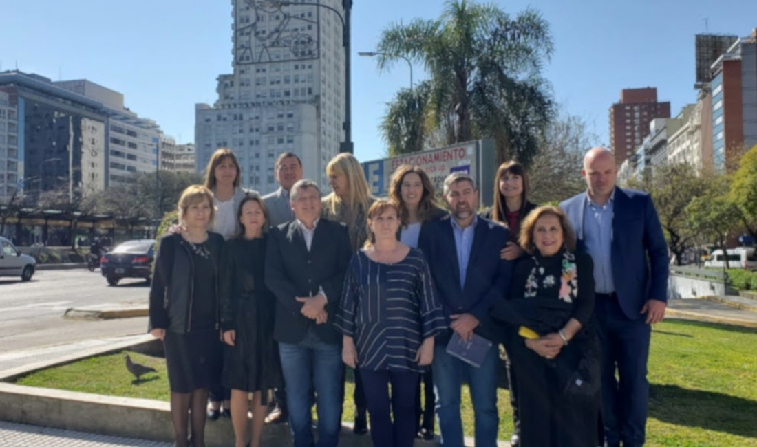 Santa Fe, junto a otras 14 provincias, realizaron una solicitada al Gobierno Nacional por reclamos en materia de salud
