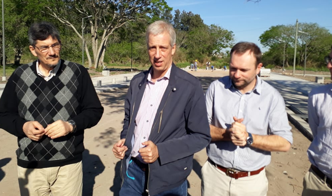 Scarpín presentó los avances del «Parque Lineal América»