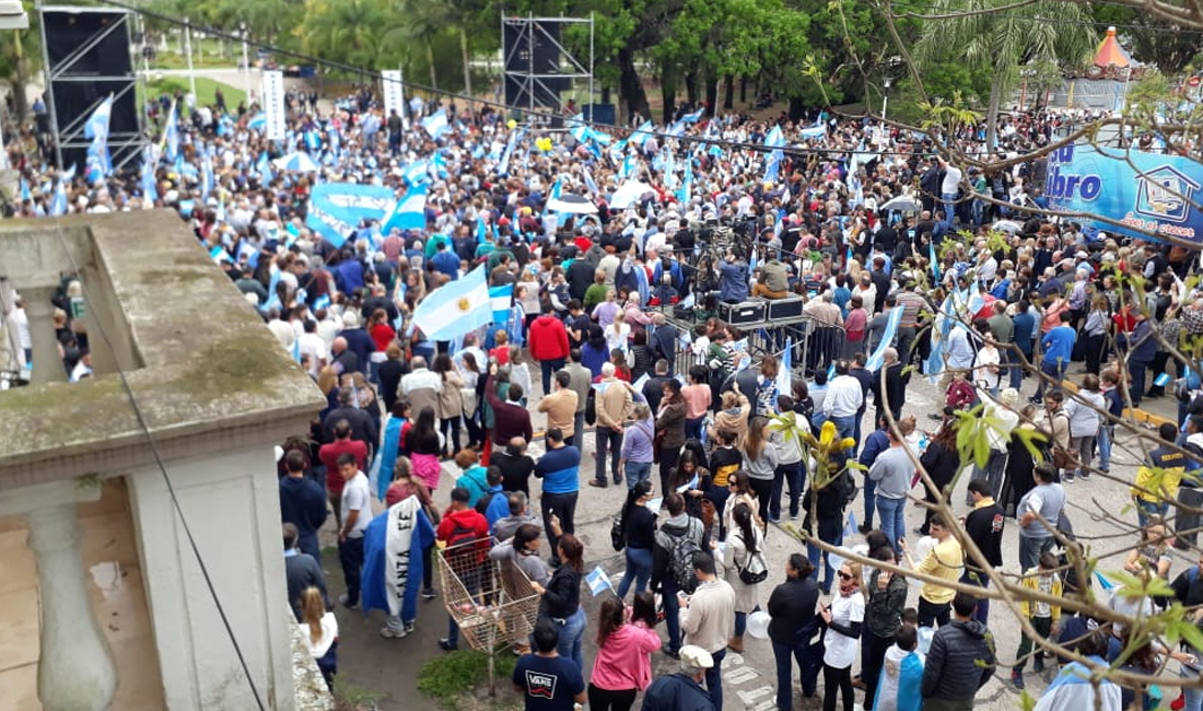 Macri llegó a Reconquista con la caravana del #SiSePuede
