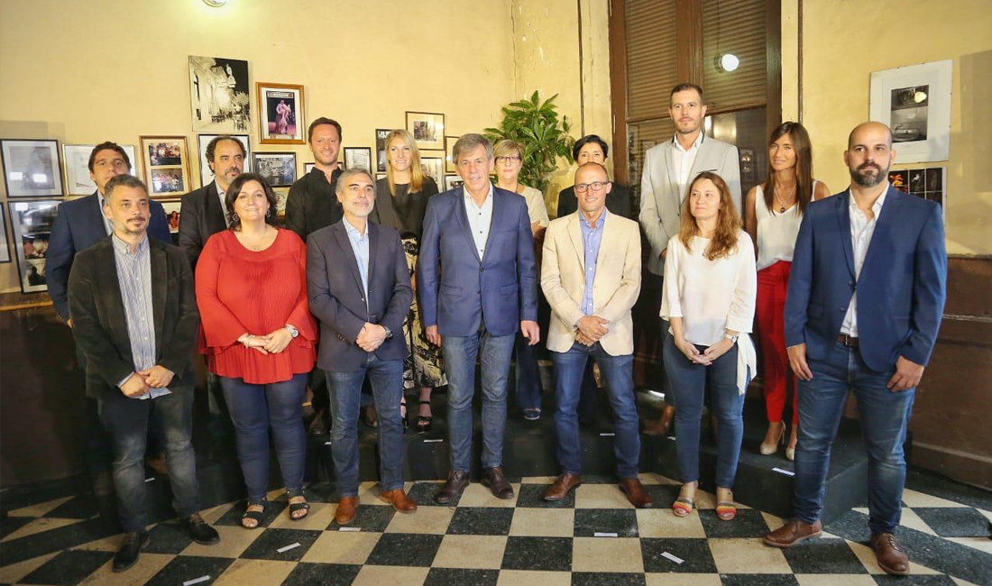 Emilio Jatón presentó su gabinete con eje en el equilibrio, la cercanía y la transparencia
