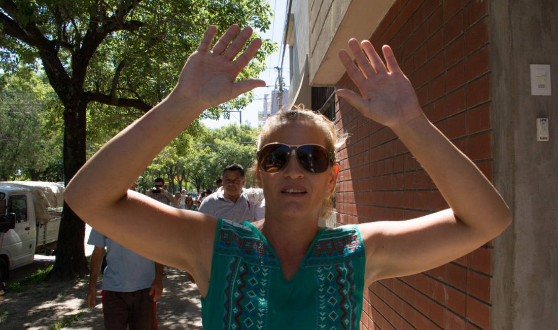 Detuvieron a una mujer y será imputada por las agresiones a periodistas