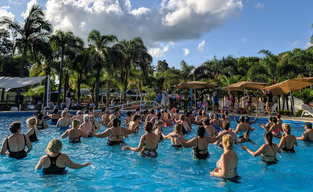 Natación para adultos mayores en Reconquista