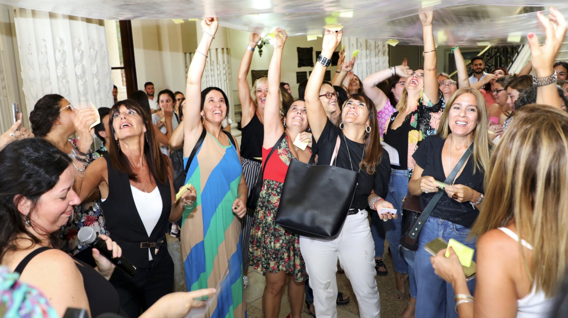 Arena: “Este gobierno tiene el compromiso de avanzar en políticas públicas para atender las demandas del movimiento de mujeres”