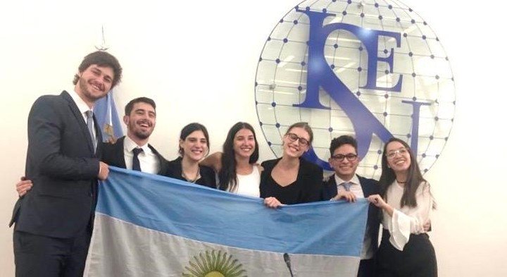 Estudiantes de la Universidad Nacional de Buenos Aires ganaron la principal competencia de derecho del mundo