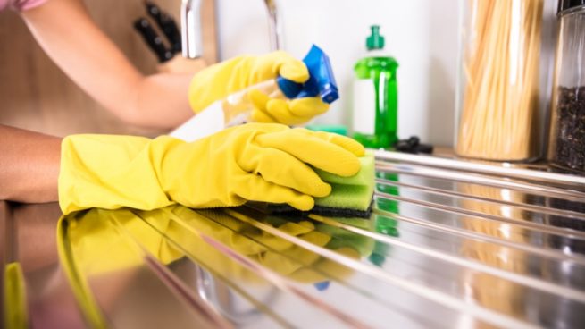 Cómo se debe limpiar la casa y cuáles son los productos efectivos contra el coronavirus
