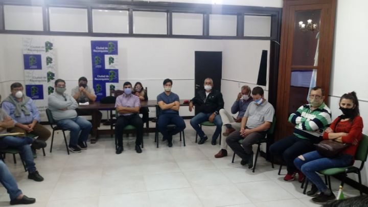 Vallejos junto al secretario de Deportes recibieron a dirigentes de clubes para analizar el retorno de la actividad deportiva
