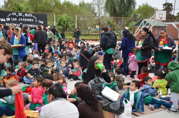Los Jardines de Infantes y Maternales invitan a un abrazo simbólico