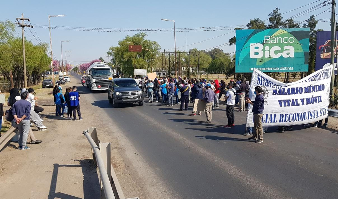 Trabajadores de Algodonera Avellaneda vuelven a cortar la ruta