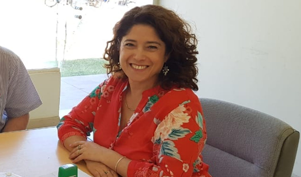 Prohíben estar en los espacios públicos de Vera