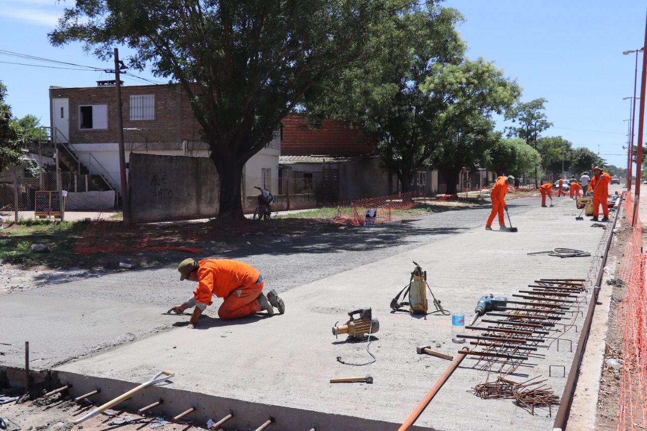 La provincia invierte más de 45 mil millones de pesos en obras ...