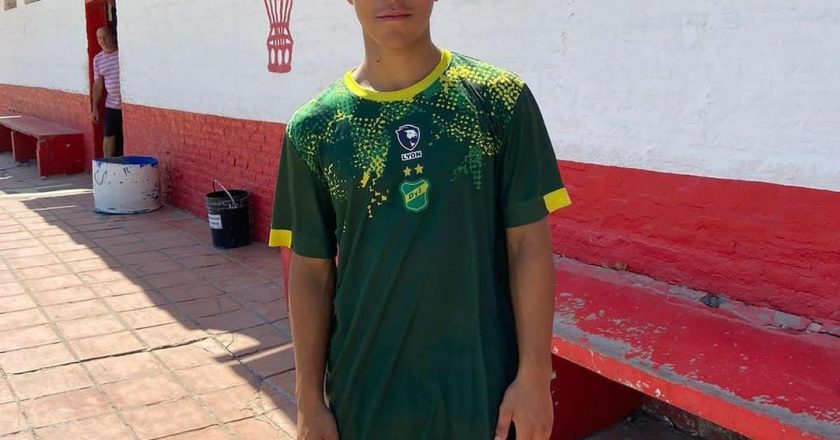 Felipe Vallejos, un joven de Guadalupe Norte, jugará en Defensa y Justicia. ¡Felicitaciones!